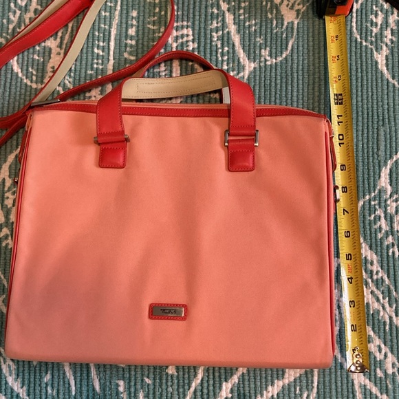 TUMI Laptop Case. Vibrant 2 tone orange/cantalope colors. Shoulder strap. EUC. - Picture 2 of 16